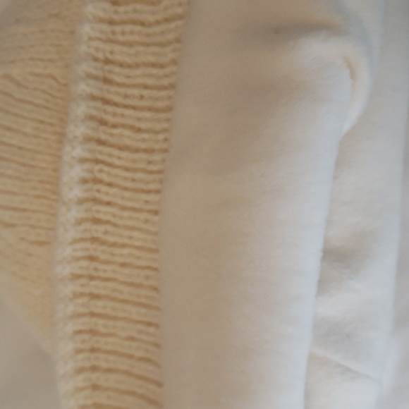 Beanie - Picture 2 of 3